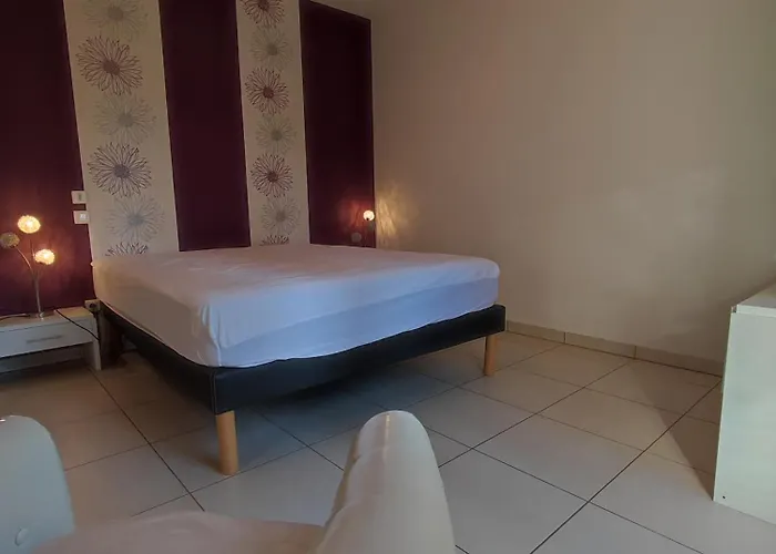 Maison Des Grezelles فيلة